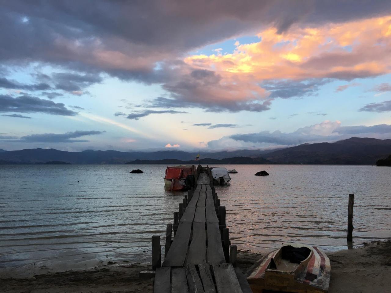 El Arca De Noah Lago de Tota Exterior foto